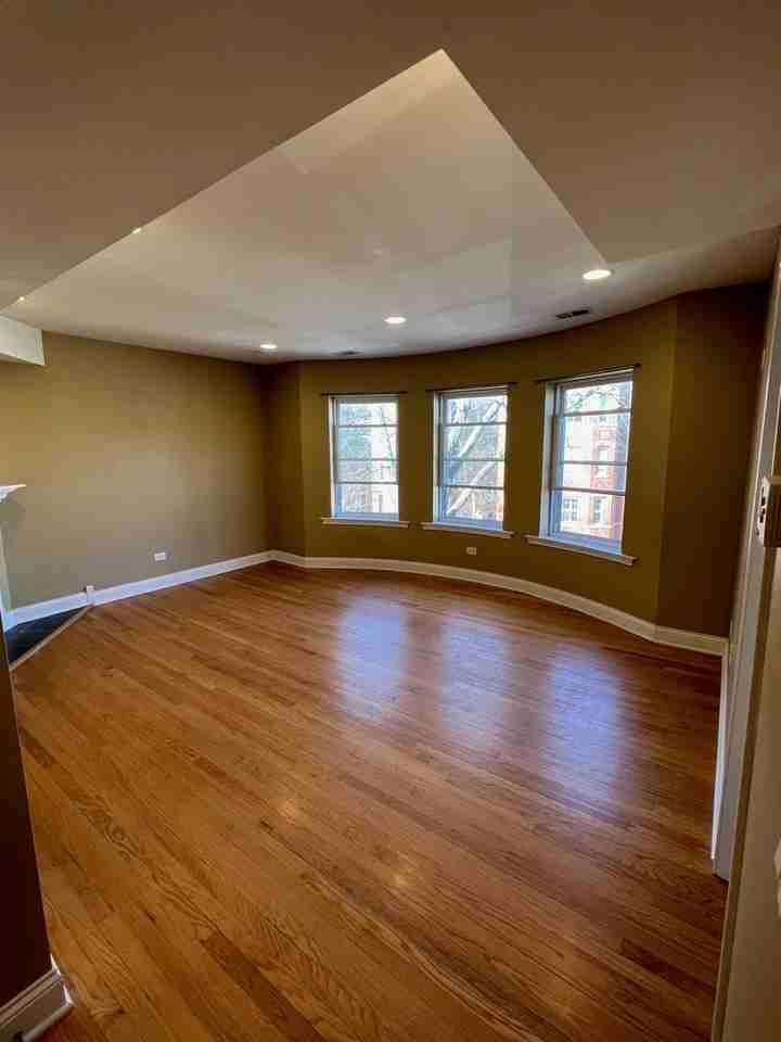 7411 N Hoyne Ave - Photo 5 of 14
