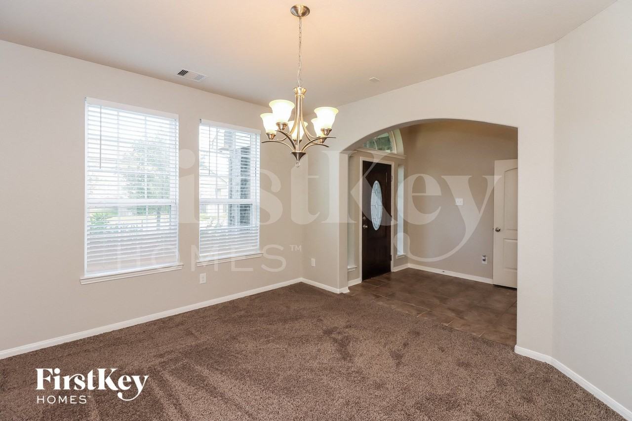 10219 Sierra Grace Ln - Photo 5 of 15