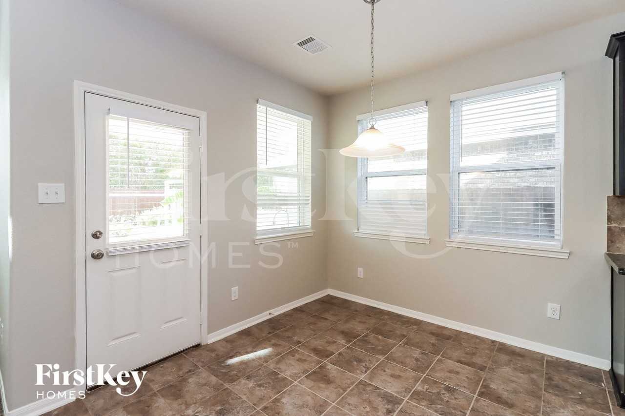 10219 Sierra Grace Ln - Photo 6 of 15