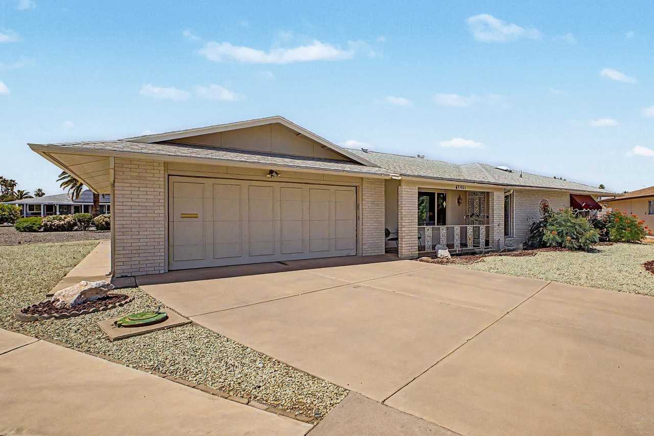 13222 W Kodiak Dr - Photo 3 of 39