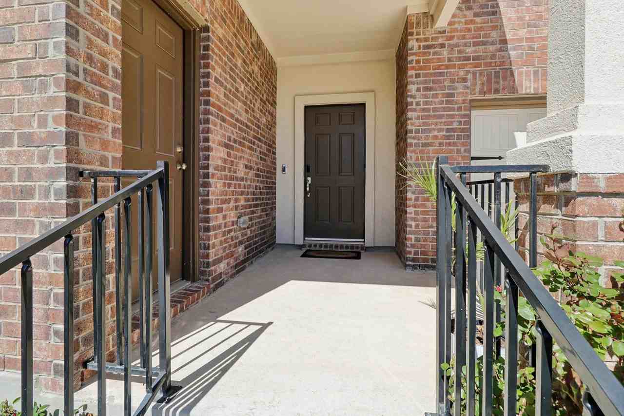 1201 Mallow Rd - Photo 4 of 40