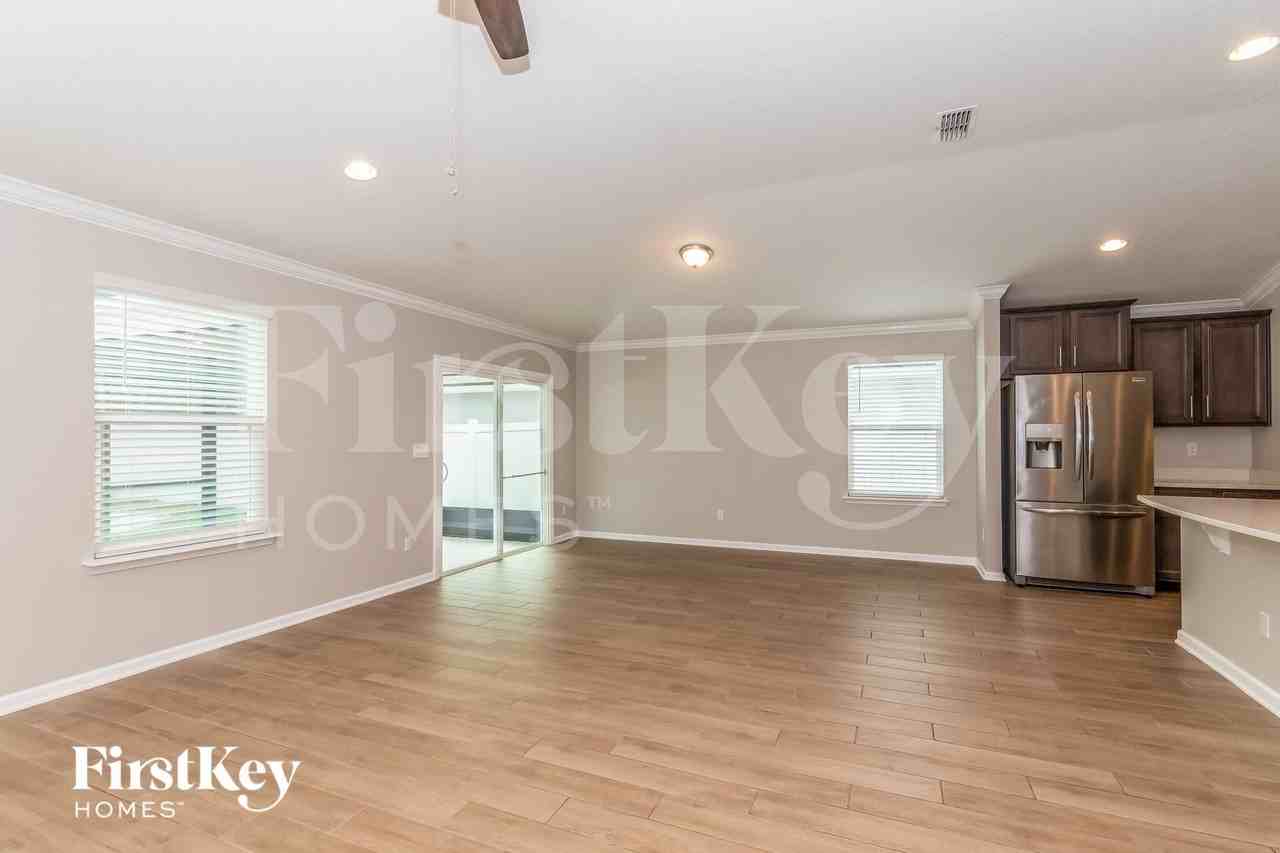 10112 Bengal Fox Dr - Photo 3 of 15