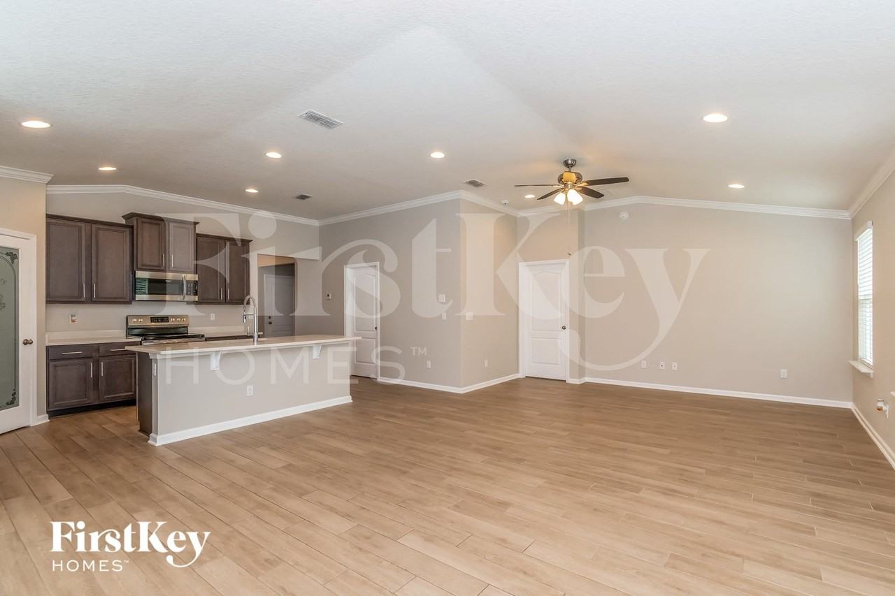 10112 Bengal Fox Dr - Photo 4 of 15