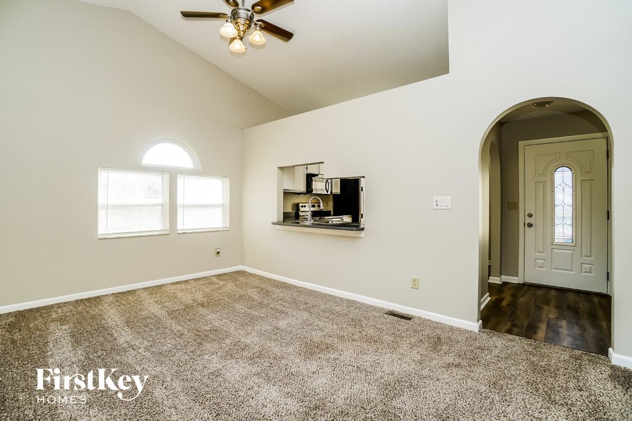230 Monarch Dr - Photo 6 of 15