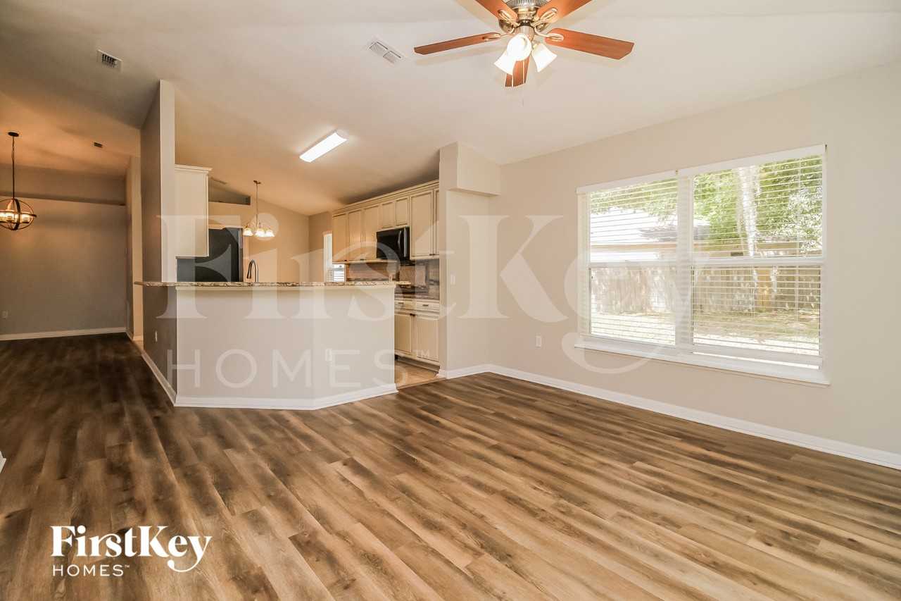 1844 Doe Lake Ct - Photo 5 of 16