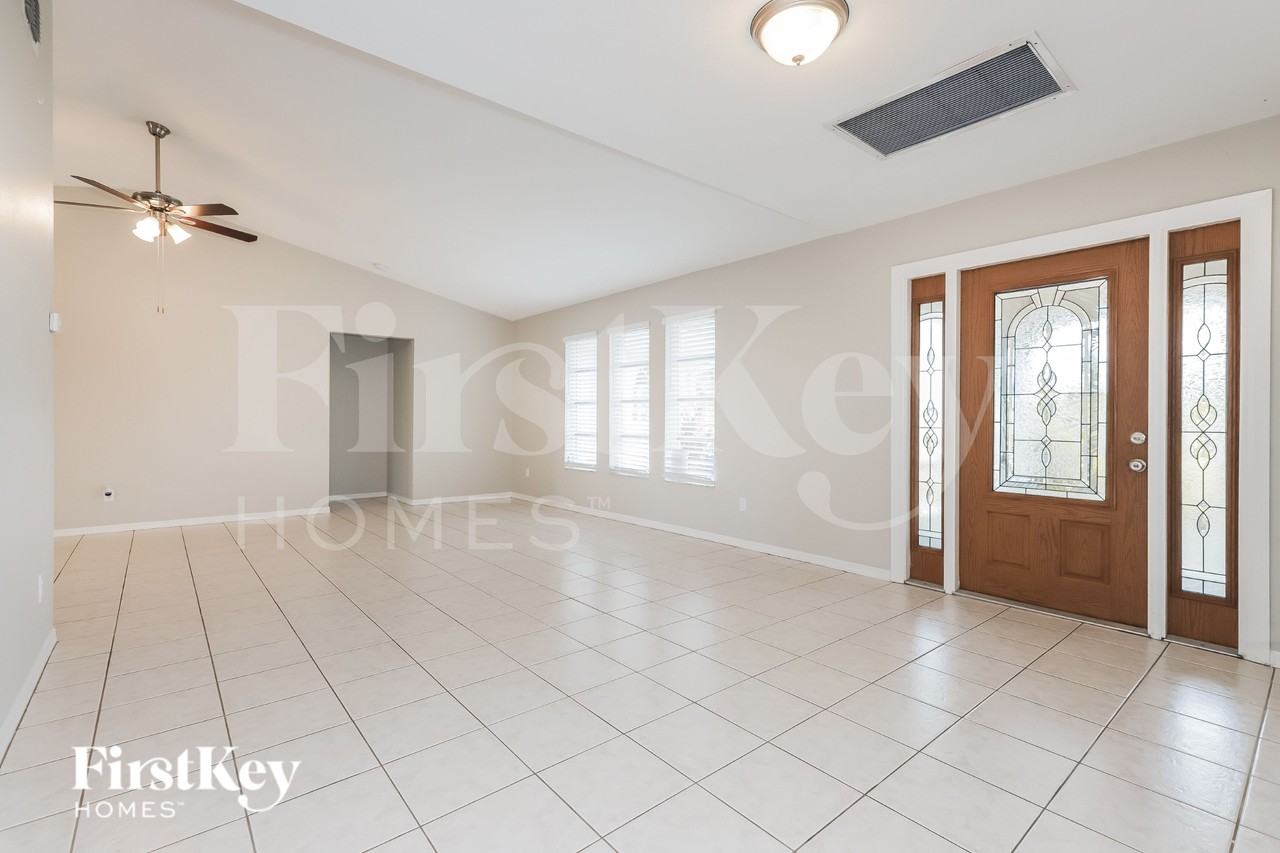 27065 Formosa Dr - Photo 3 of 19