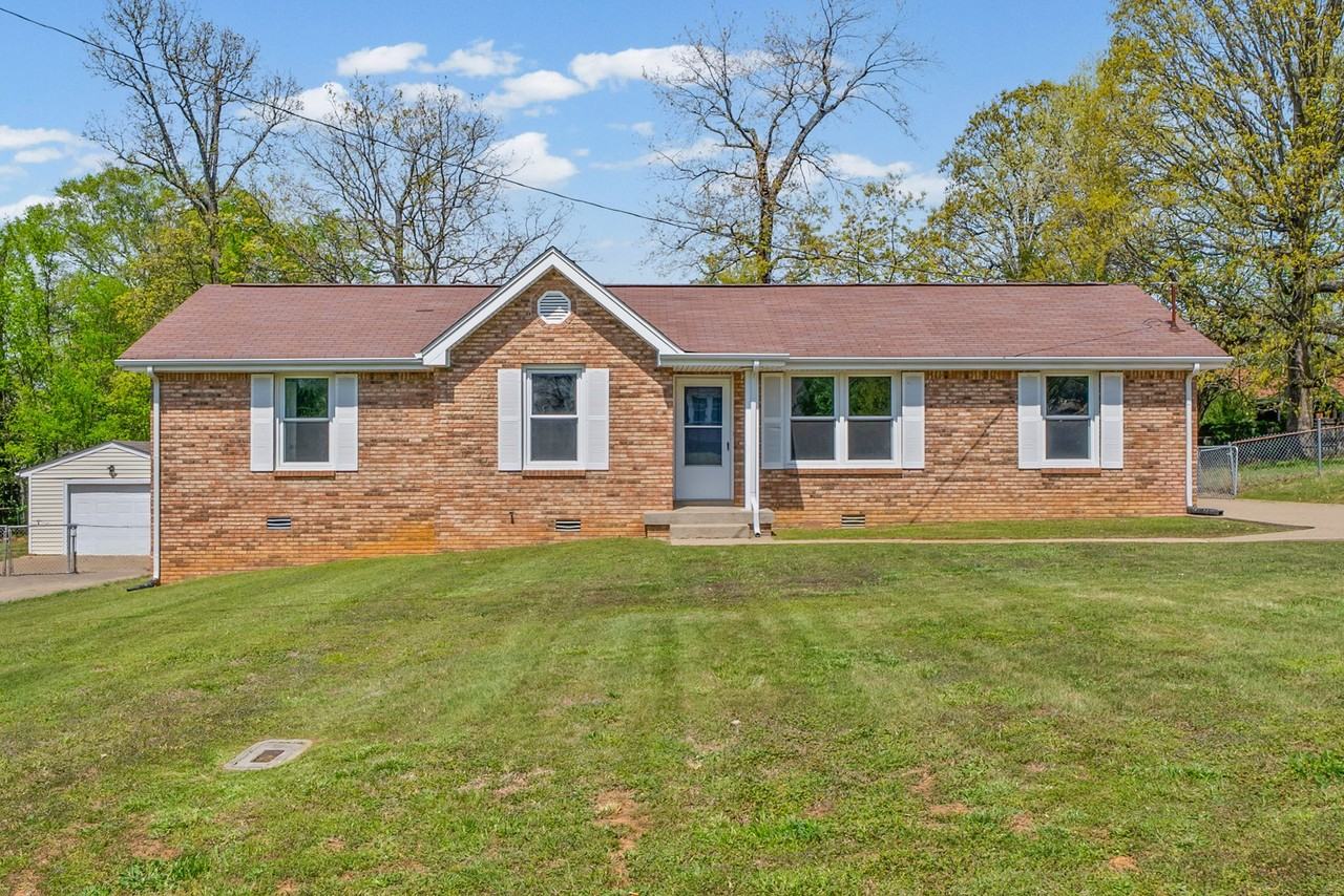 931 Poppy Dr - Photo 2 of 37