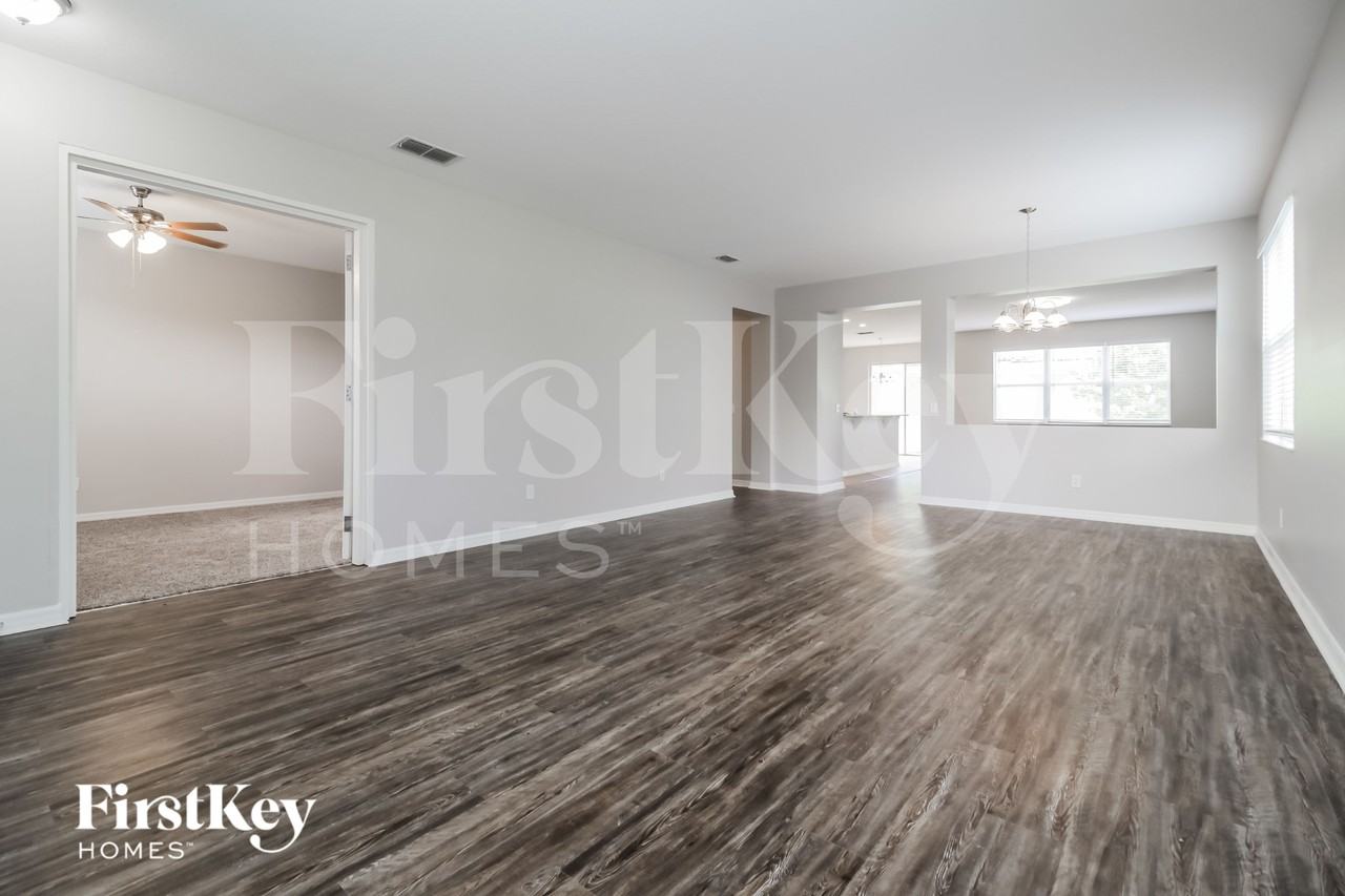 2796 Grassmoor Loop - Photo 2 of 16