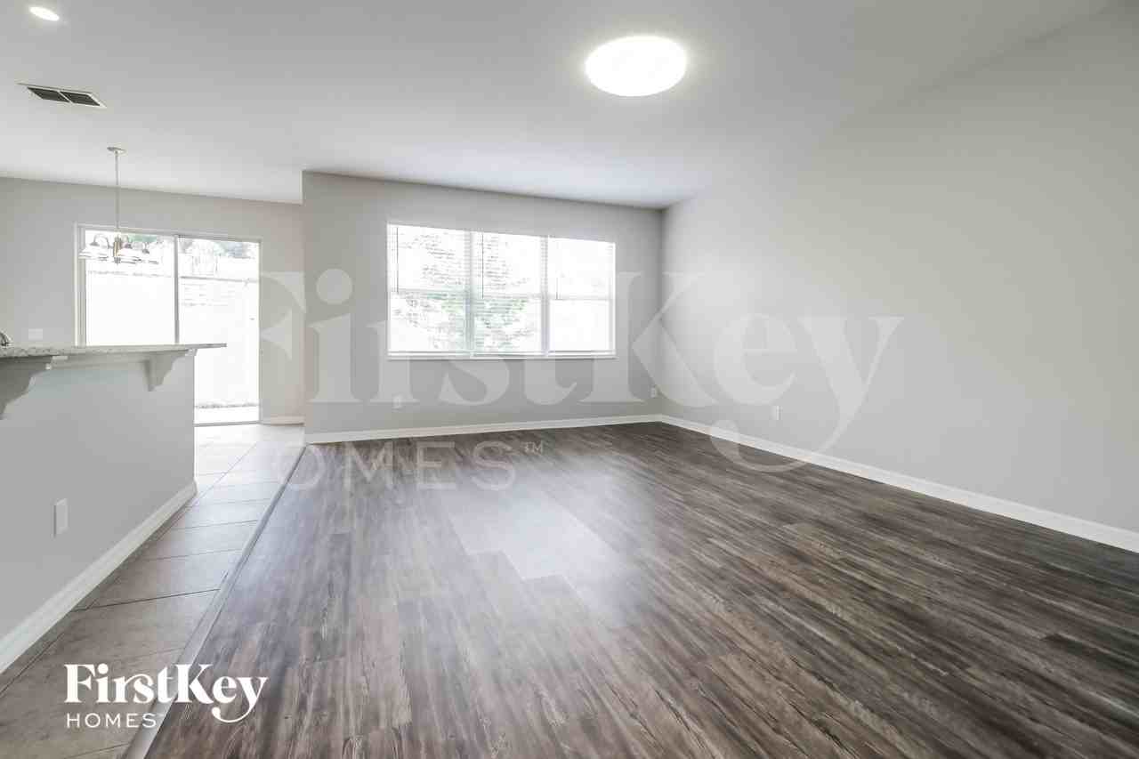 2796 Grassmoor Loop - Photo 4 of 16