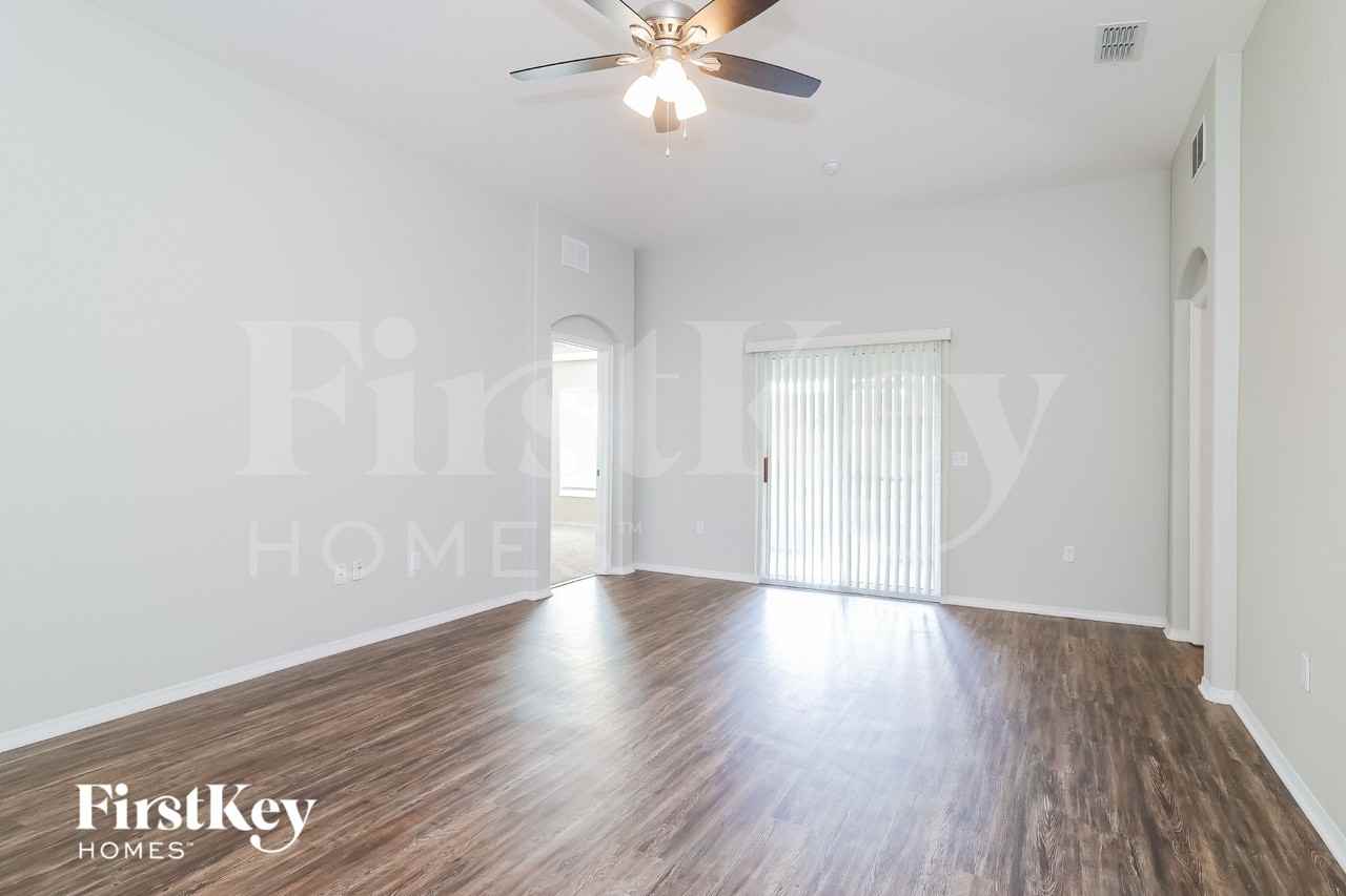 850 Terranova Rd - Photo 3 of 16
