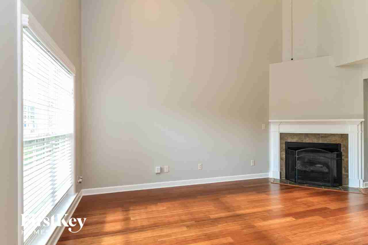 4701 Audrey Dr - Photo 4 of 15