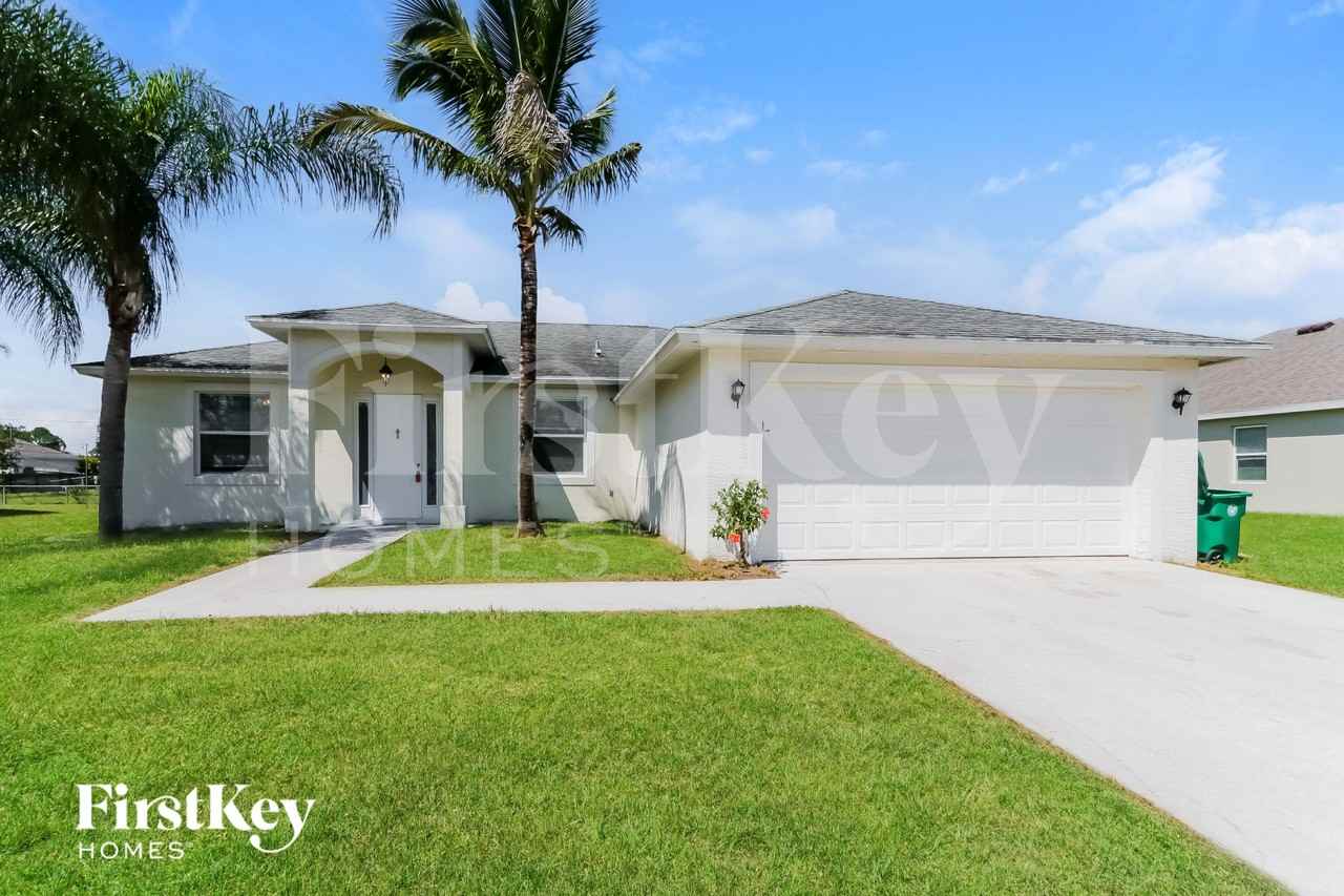 237 Sw Ray Ave