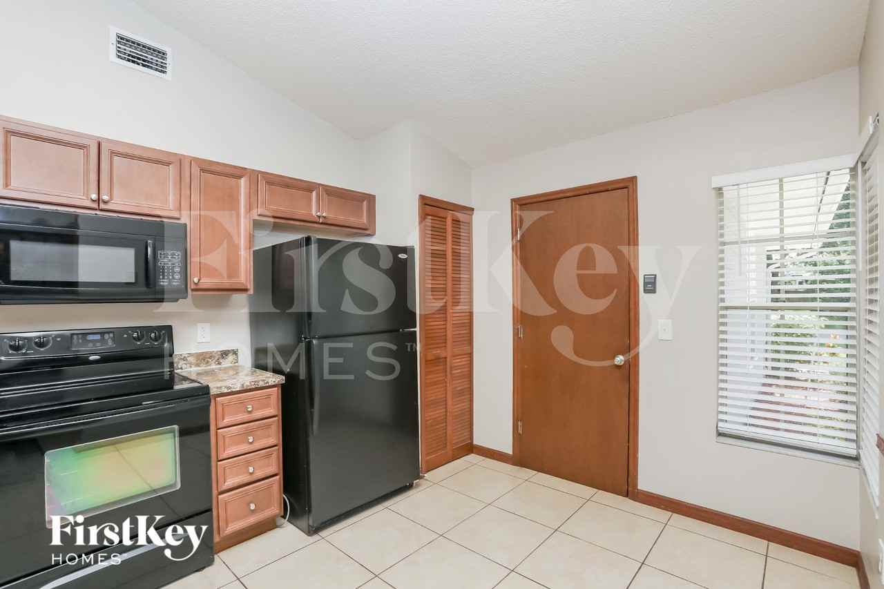 104 Hazel Blvd - Photo 6 of 16