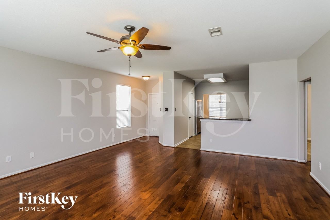 19615 Hardwood Ridge Trl - Photo 2 of 14