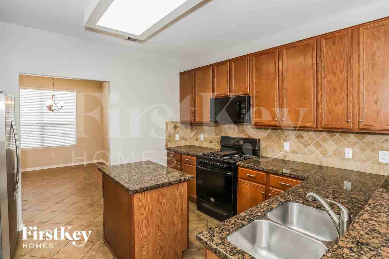 19615 Hardwood Ridge Trl - Photo 4 of 14