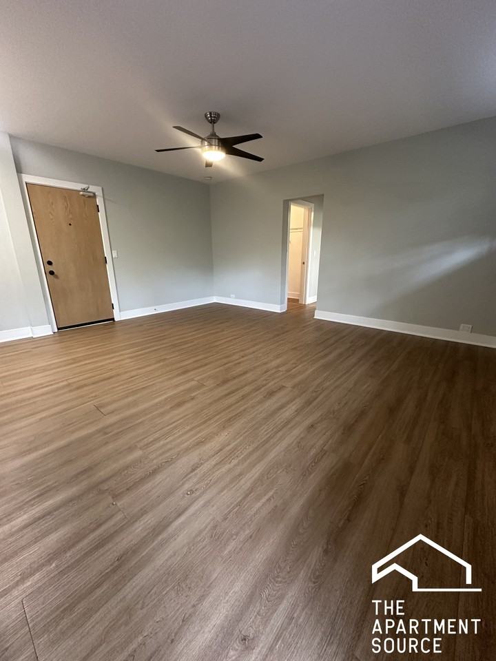 730 Judson Ave #4 - Photo 5 of 12