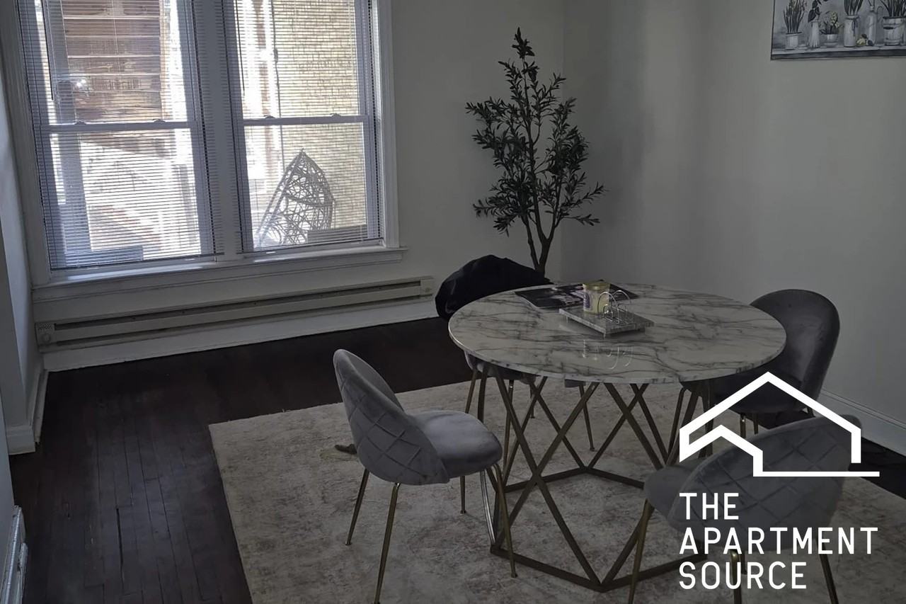 945 Judson Ave #1 - Photo 4 of 7
