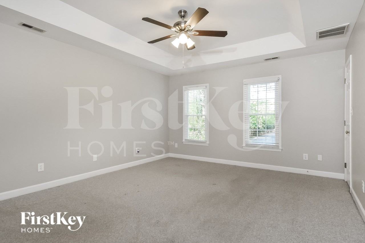 11 Stonebury Ct - Photo 7 of 15
