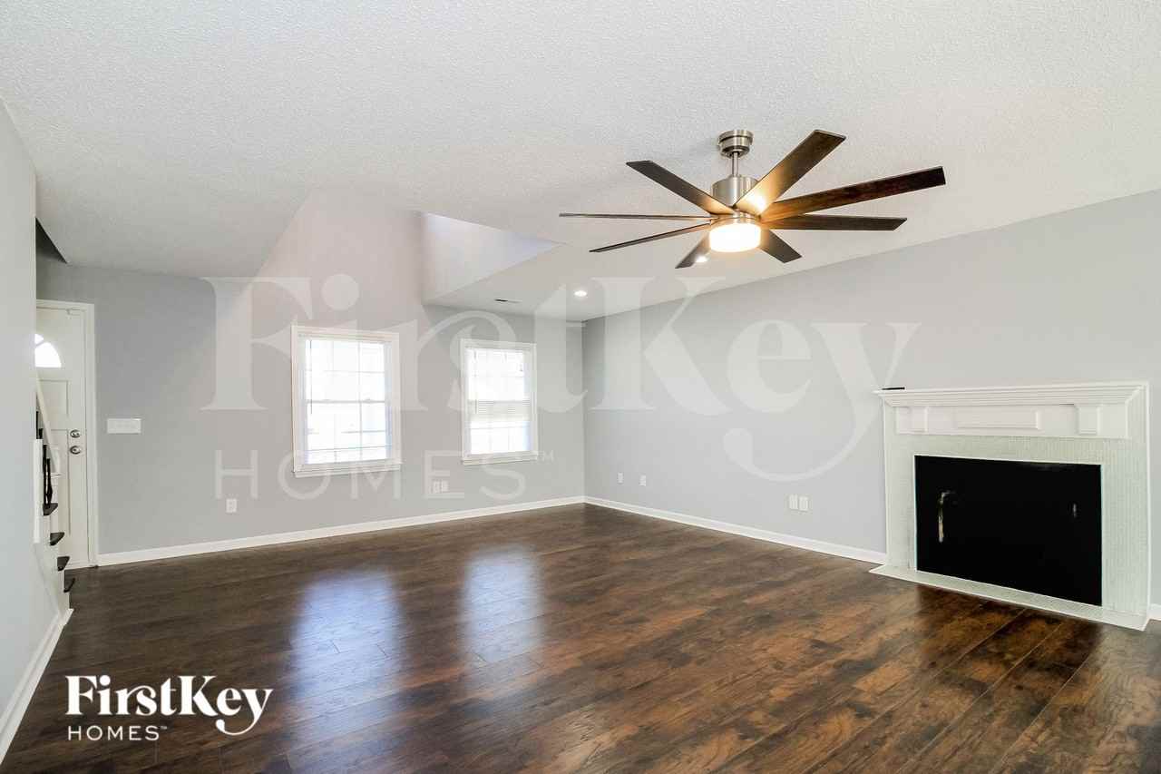 701 Hampton Way Dr - Photo 3 of 15