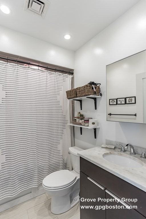 254 Bowen St #3 - Photo 6 of 8