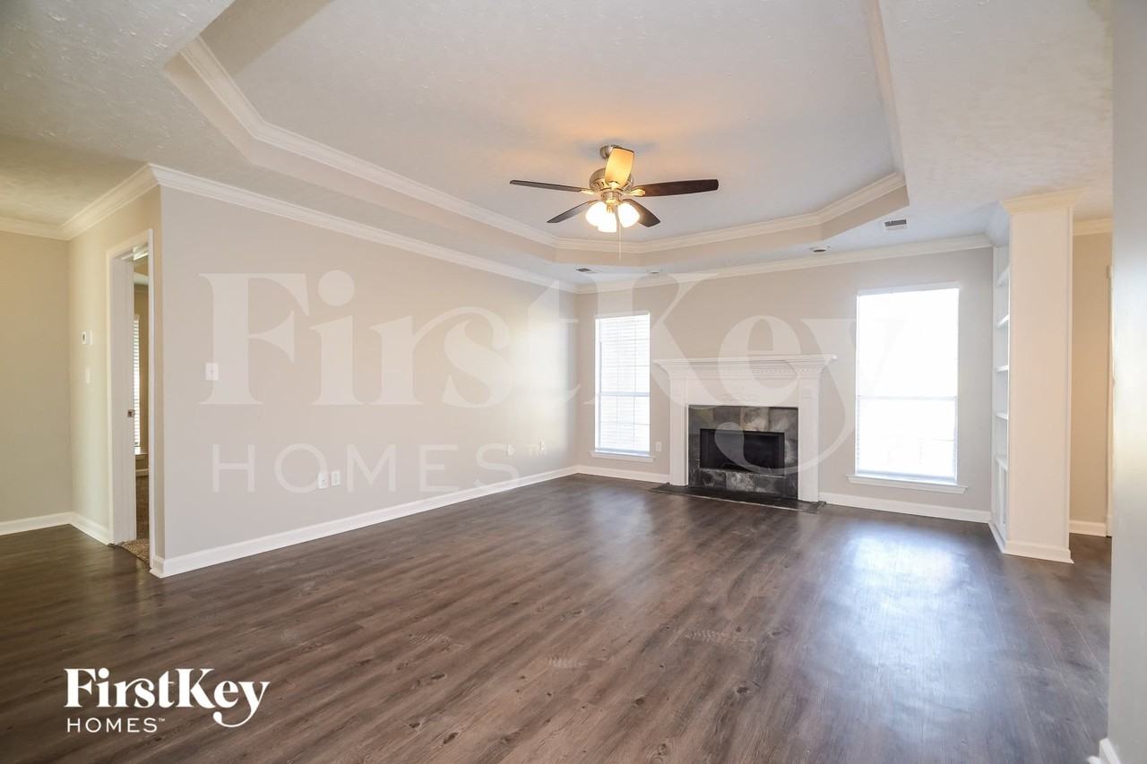 2024 King Charles Pl - Photo 3 of 15