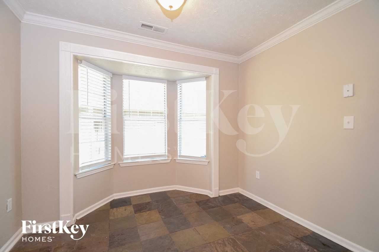2024 King Charles Pl - Photo 6 of 15