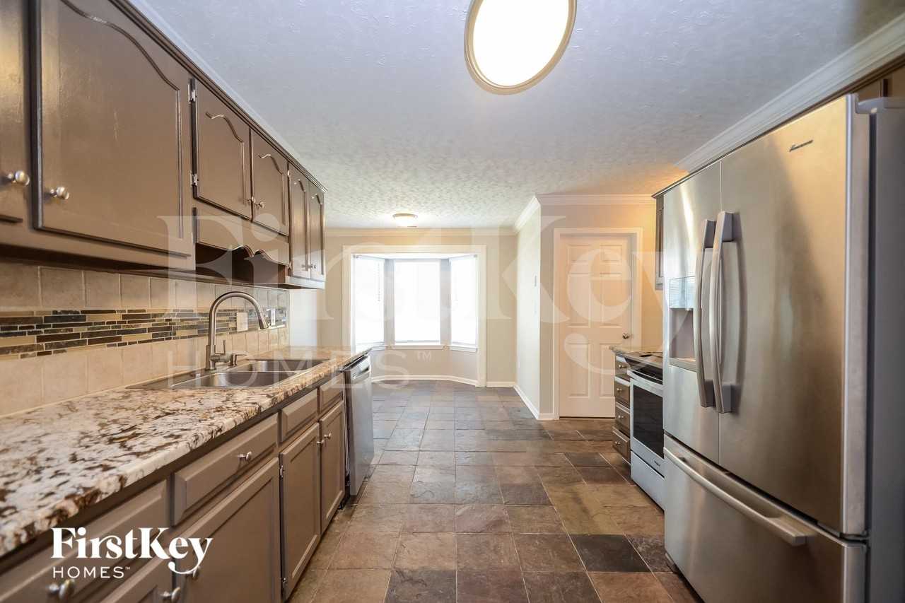 2024 King Charles Pl - Photo 7 of 15