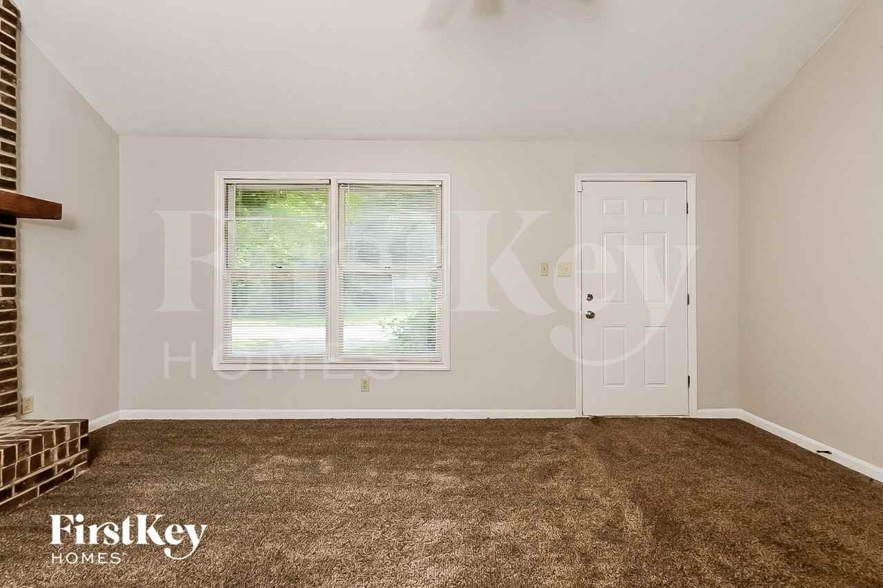 149 Old Mill Trl Sw - Photo 2 of 18