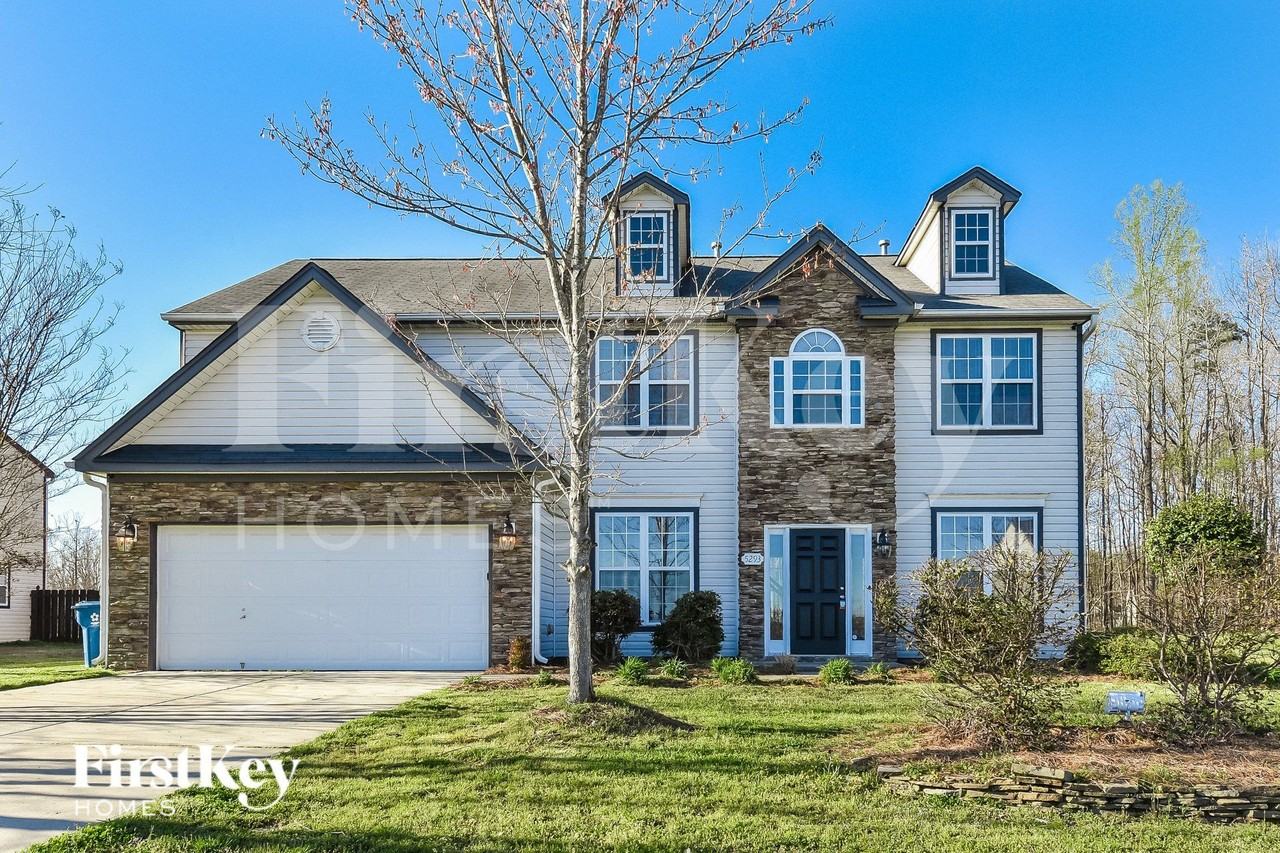 5293 Crosswinds Rd - Photo 2 of 15