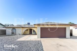5015 W Mercer Ln - Photo 1 of 1