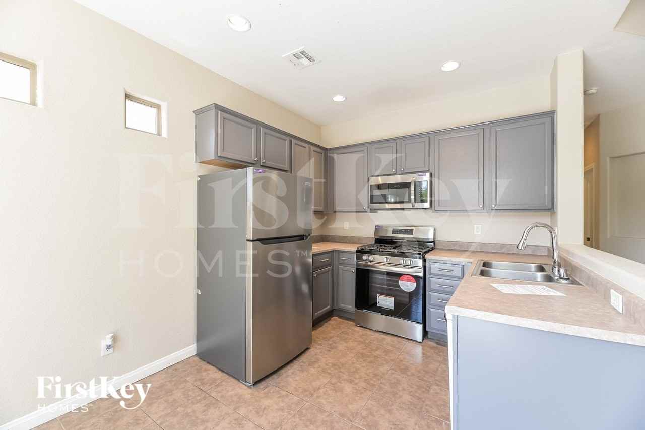 9125 Watermelon Seed Ave - Photo 5 of 16