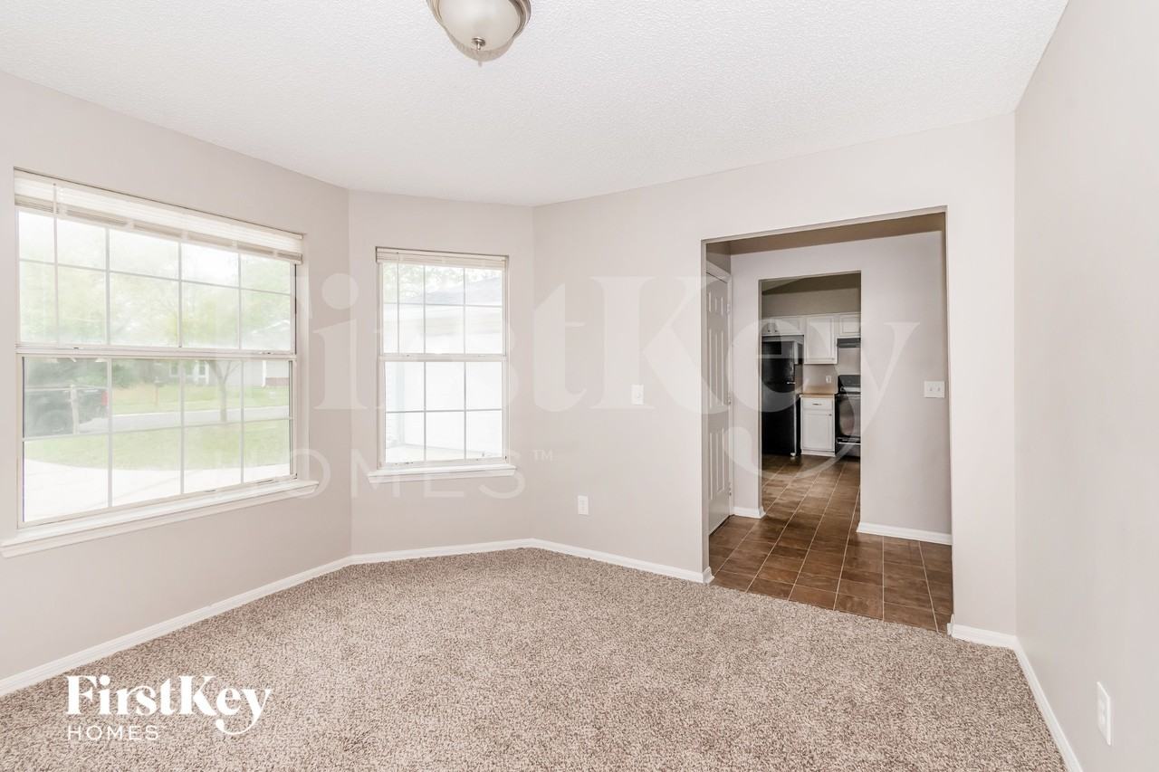 8761 Spring Harvest Ln E - Photo 5 of 15