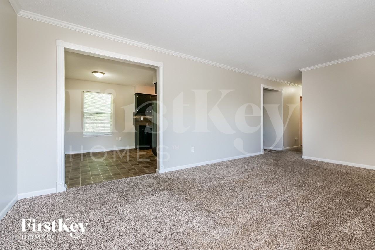 804 Covey Dr - Photo 4 of 16