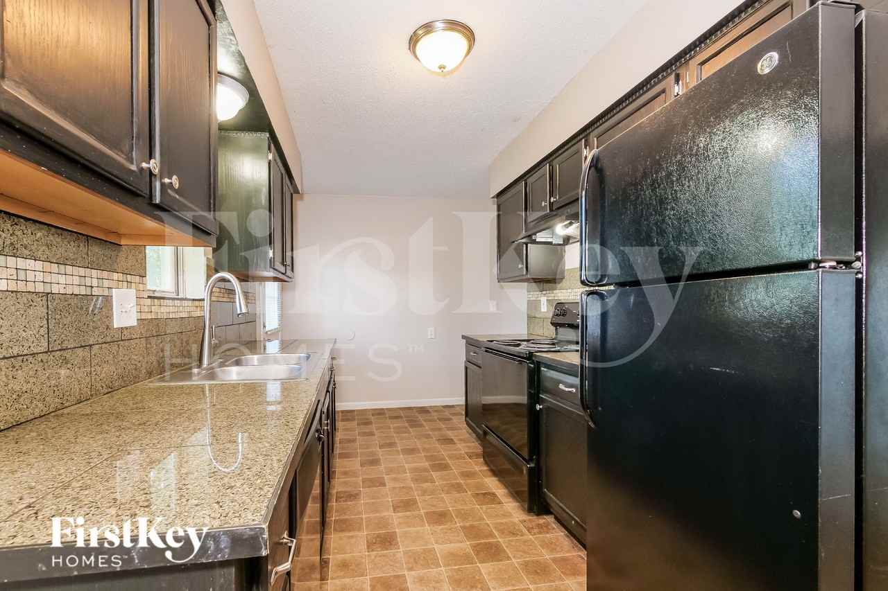 804 Covey Dr - Photo 6 of 16