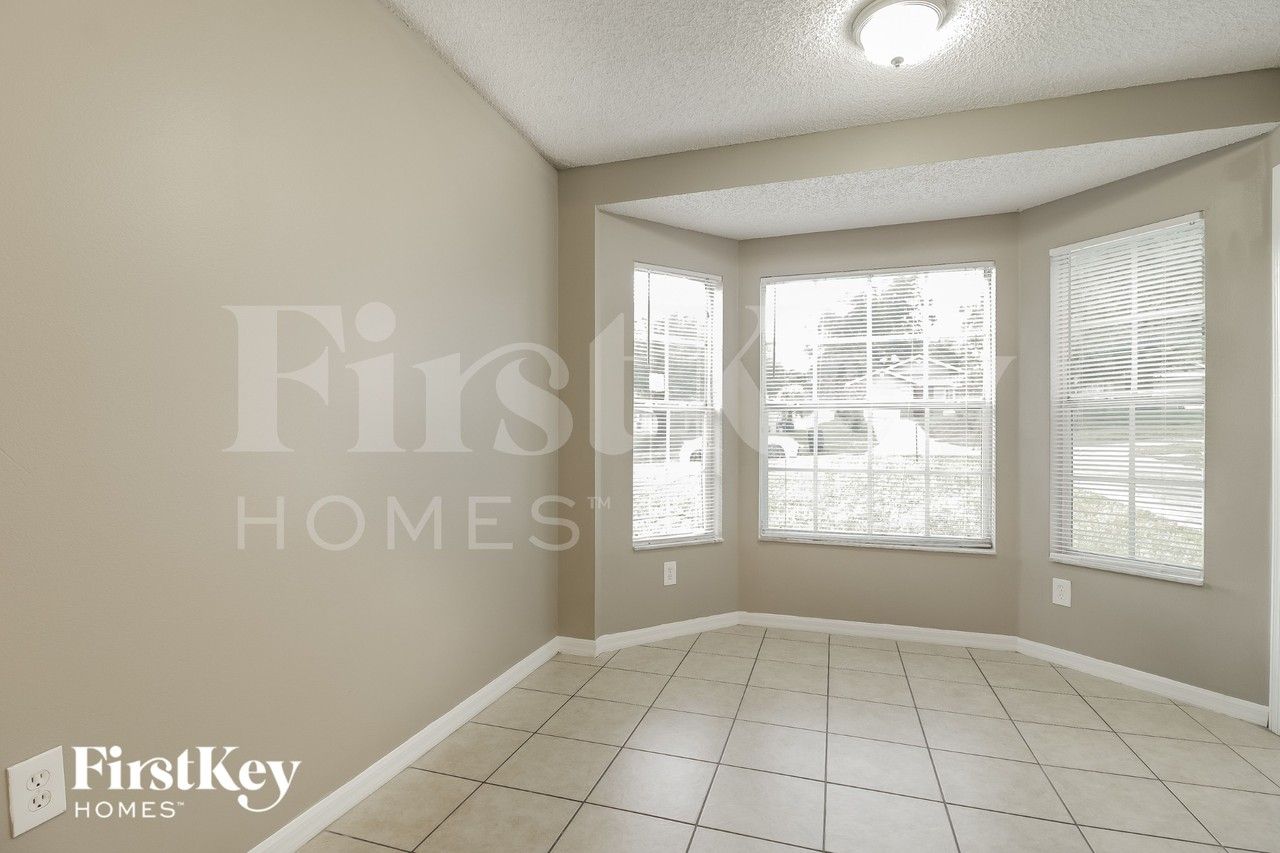 7560 Groveoak Dr - Photo 4 of 16