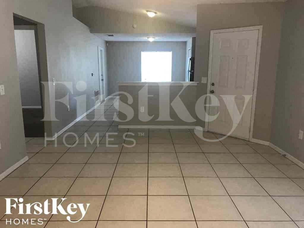 7424 Little Pond Ct - Photo 3 of 13