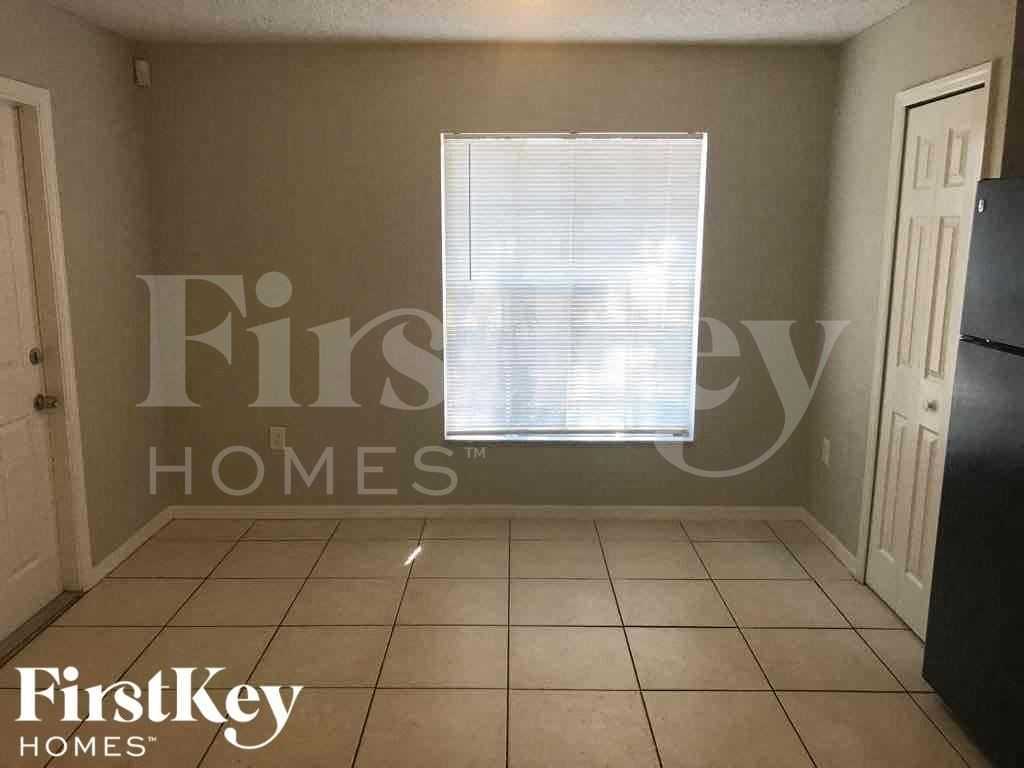 7424 Little Pond Ct - Photo 5 of 13
