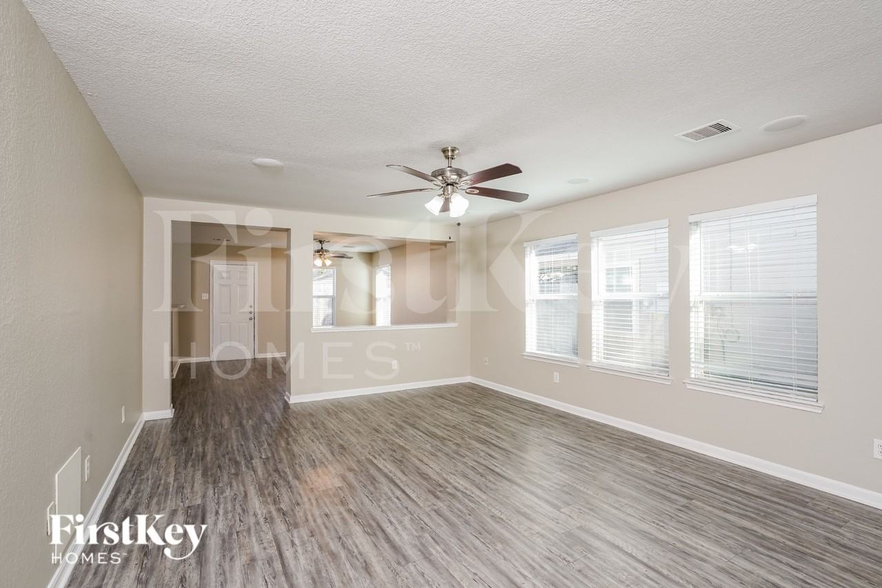 6622 Hawthorne Falls Ln - Photo 3 of 17