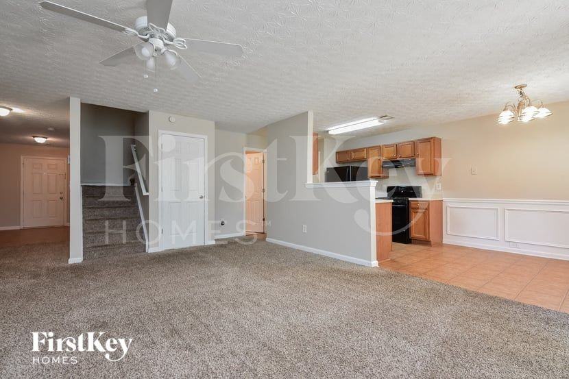 6272 Lake Valley Pt - Photo 3 of 15