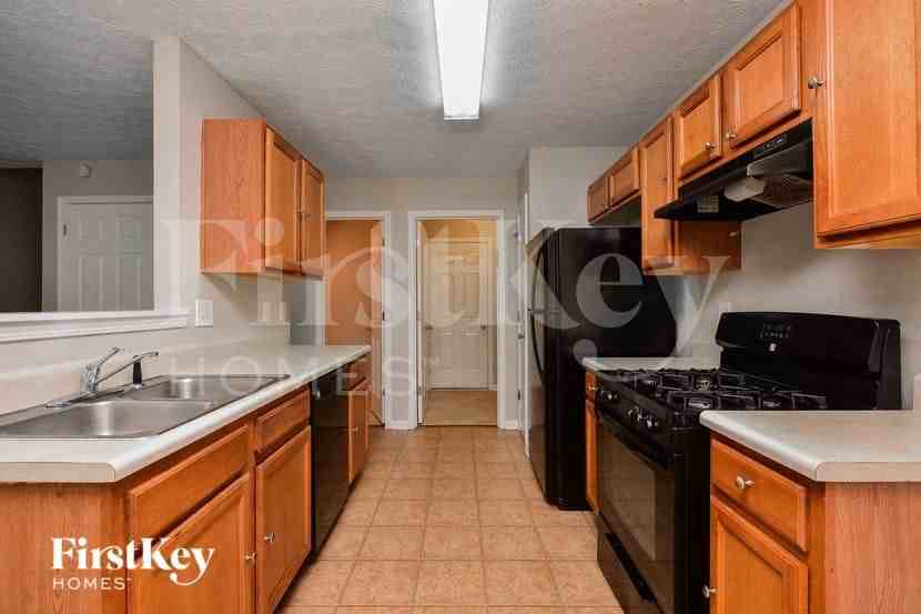 6272 Lake Valley Pt - Photo 5 of 15
