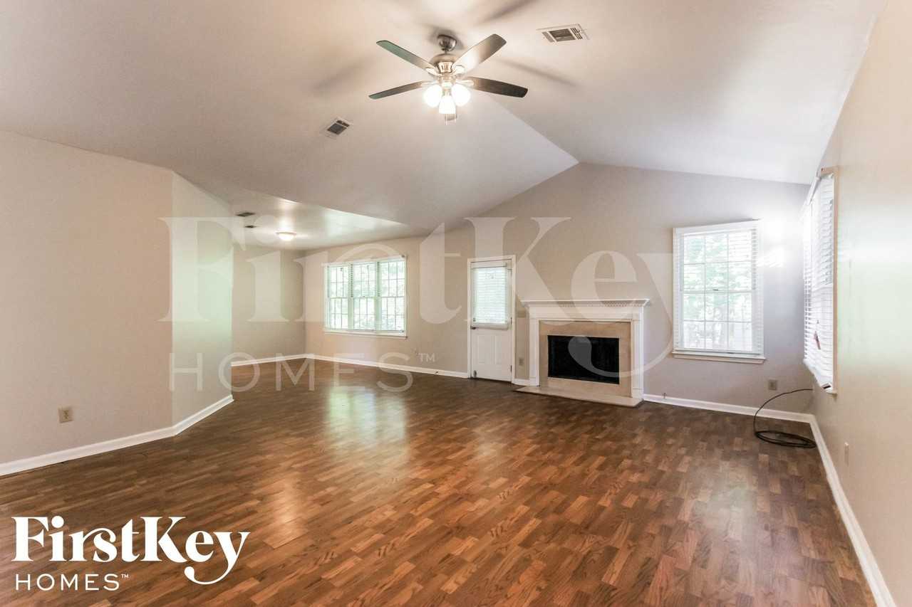 594 Fortune Ridge Rd - Photo 4 of 15