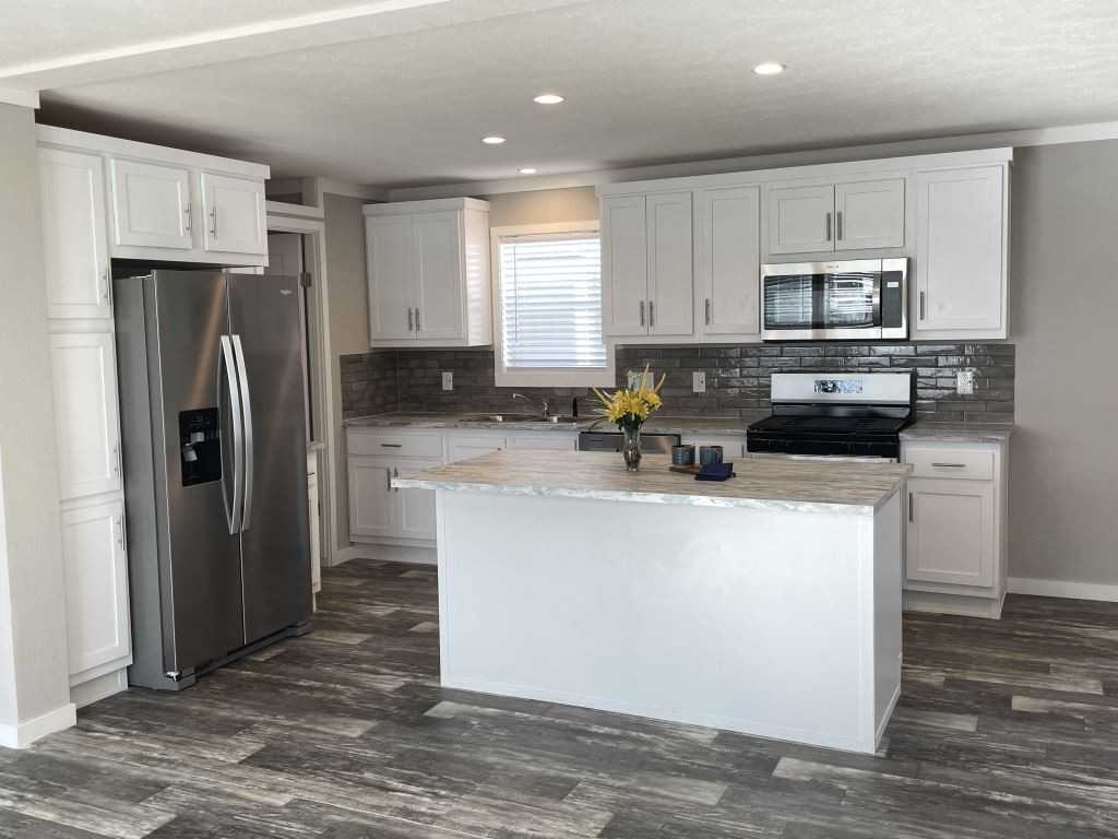 3405 Sinton Rd #105 - Photo 2 of 30