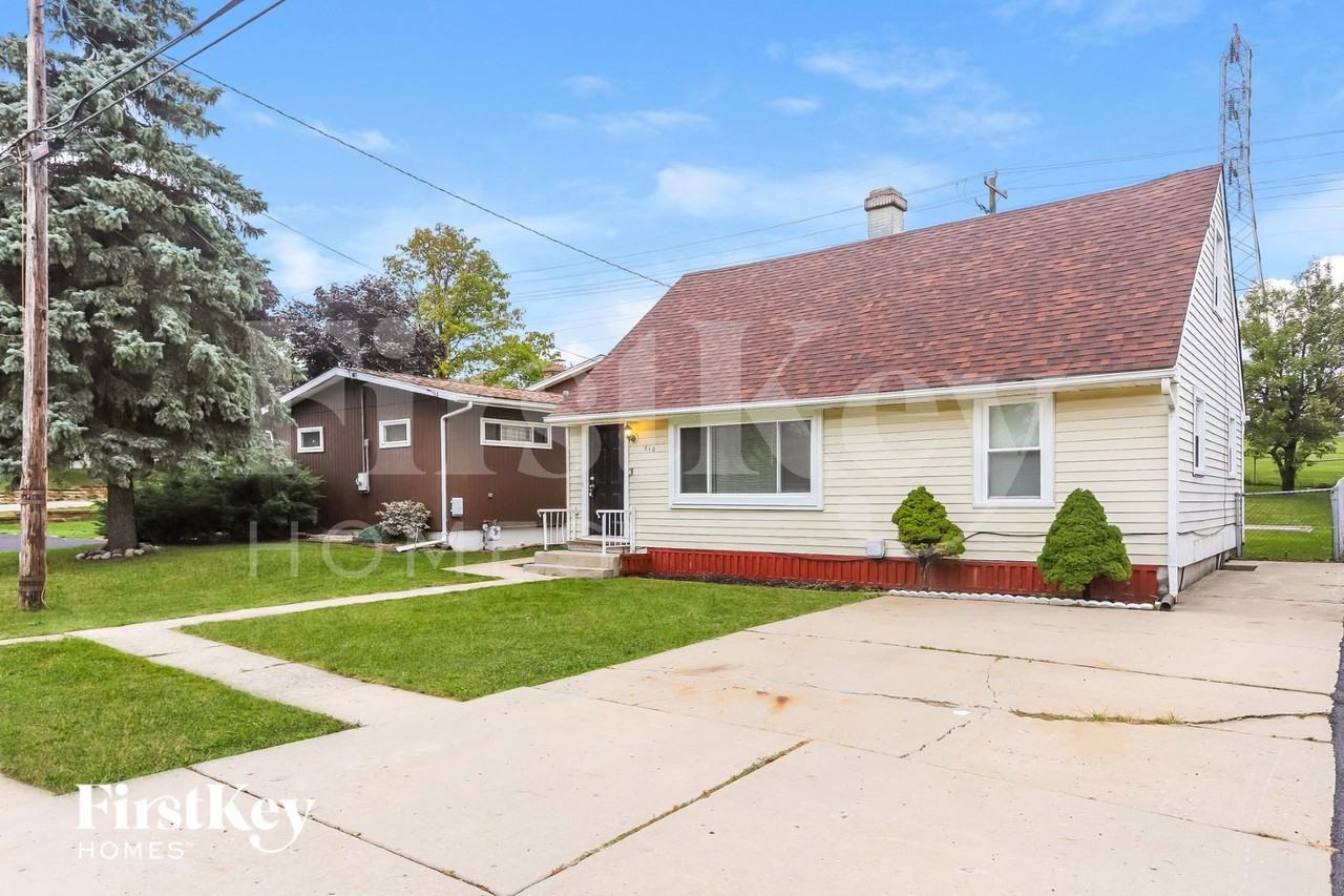 510 E Clarendon Dr - Photo 2 of 15