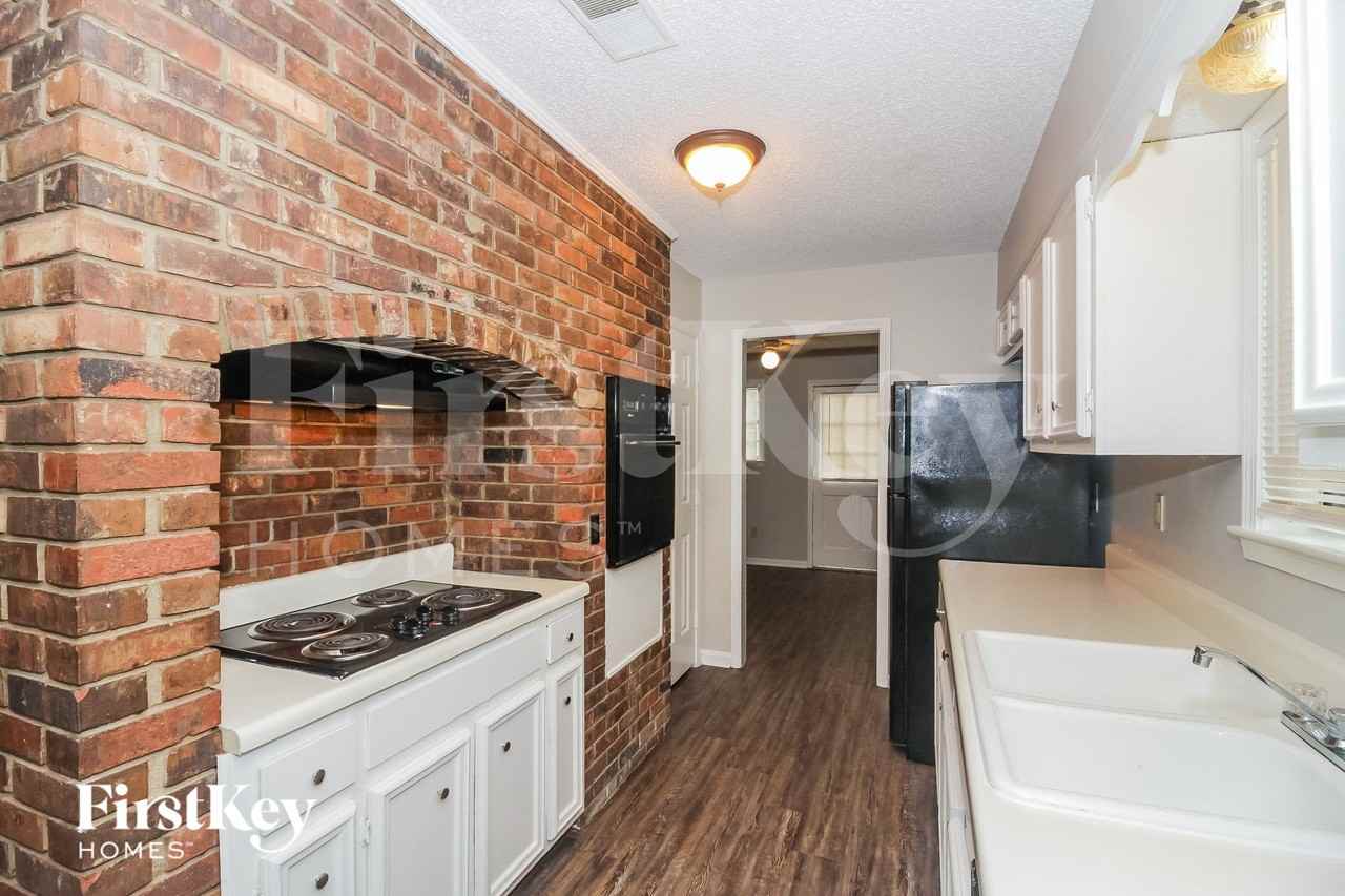 4119 Friendship Ln - Photo 7 of 15