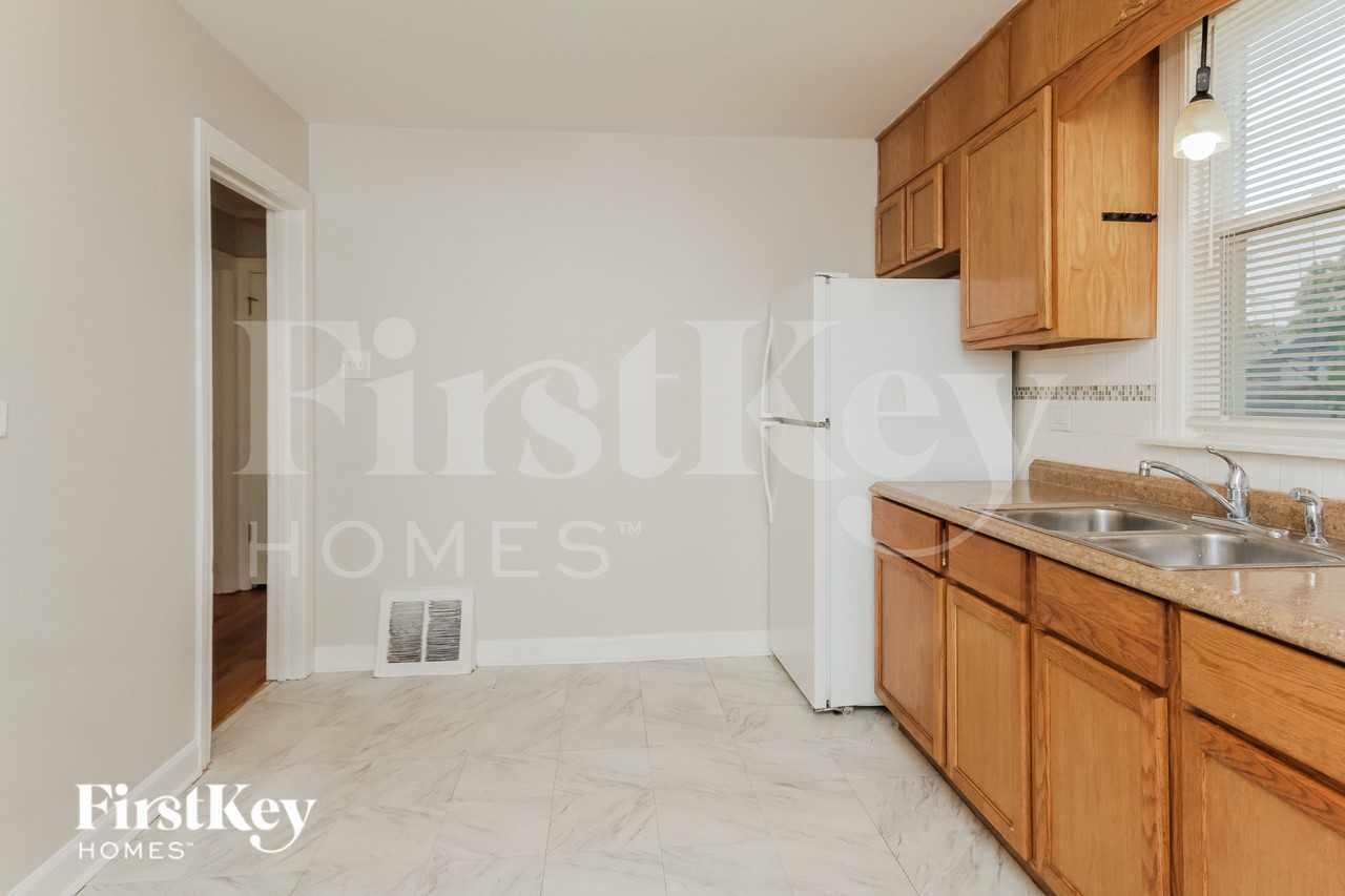 3838 216th Pl - Photo 7 of 15