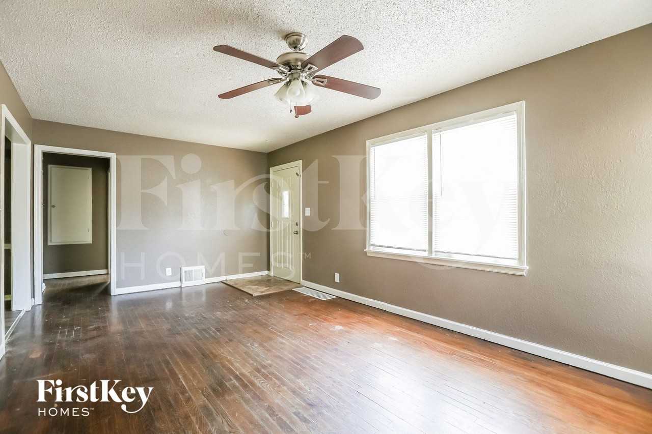 3419 S Home Ave - Photo 5 of 14