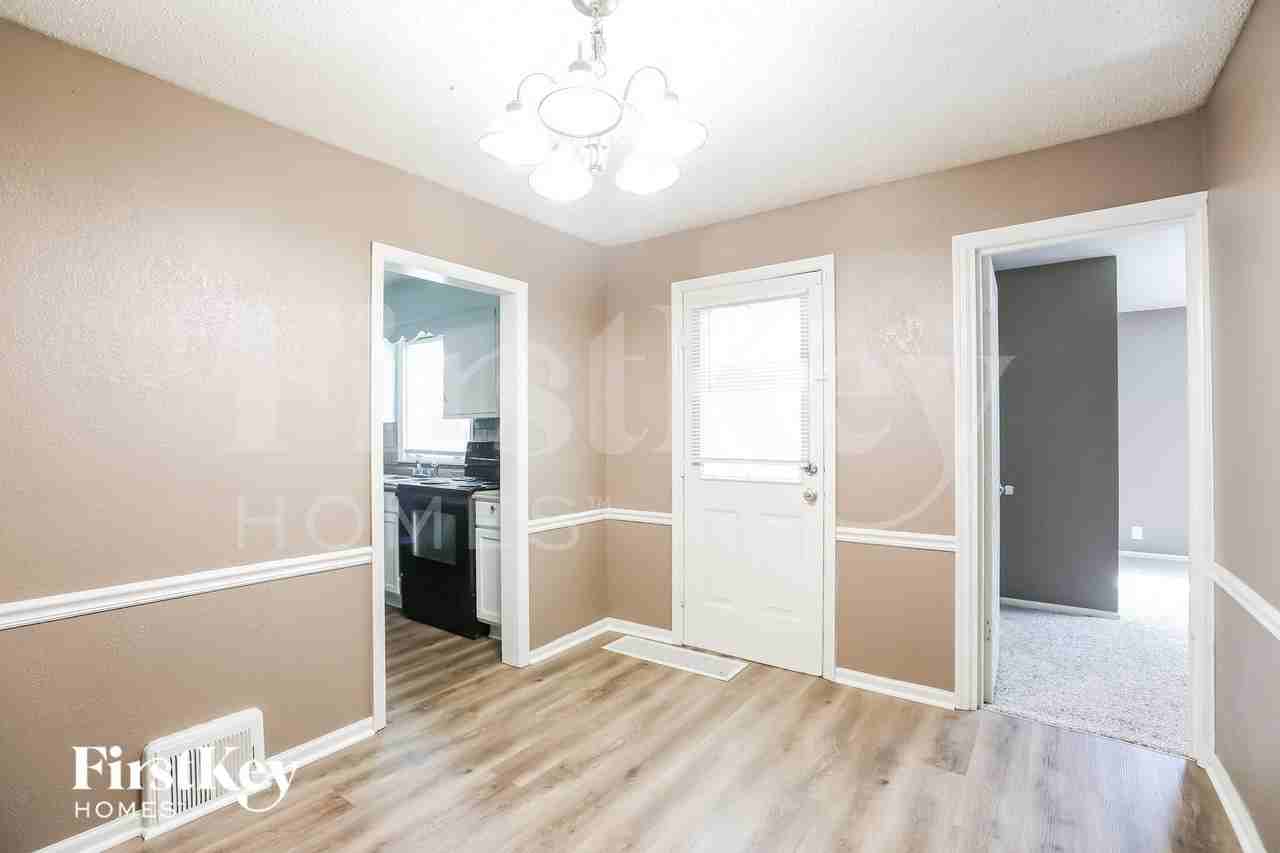 3419 S Home Ave - Photo 6 of 14