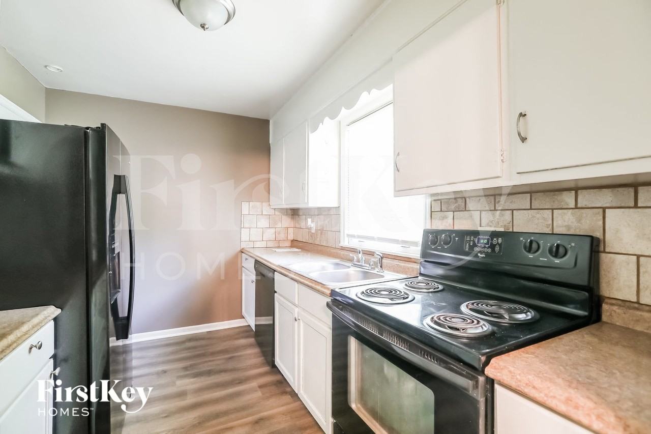 3419 S Home Ave - Photo 7 of 14