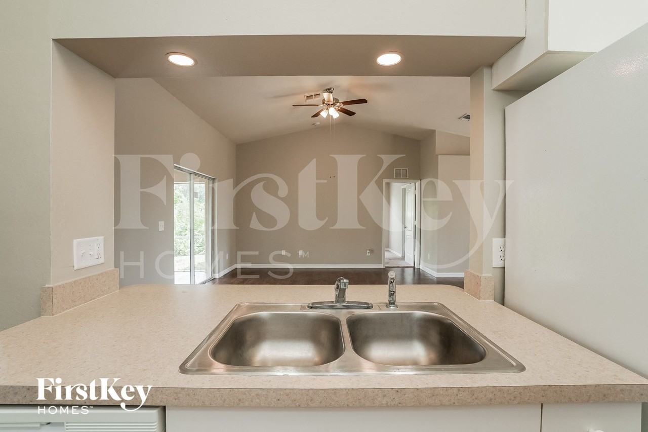 3208 9th St W - Photo 7 of 15