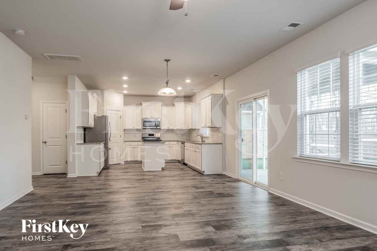 272 Witch Hazel St - Photo 2 of 15